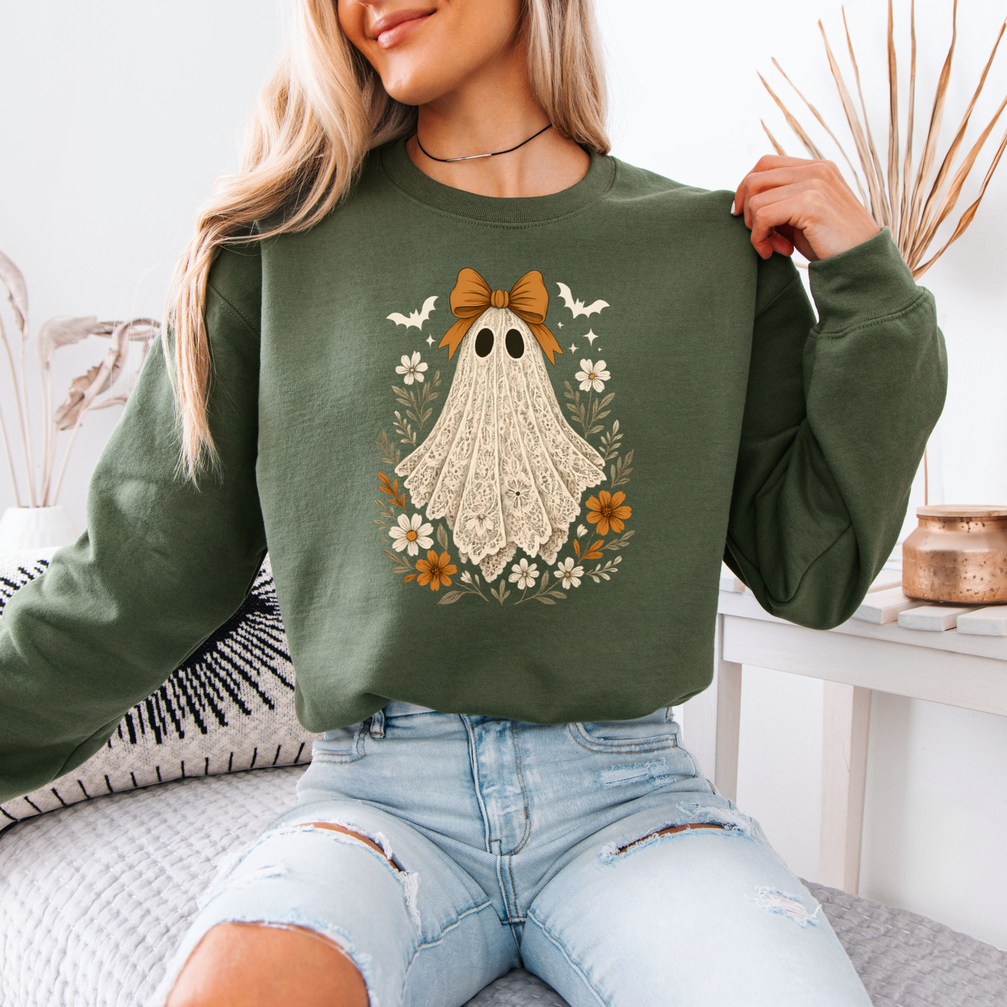 👻🎀 Vintage Lace Ghost Floral Sweatshirt 🌸🍂✨