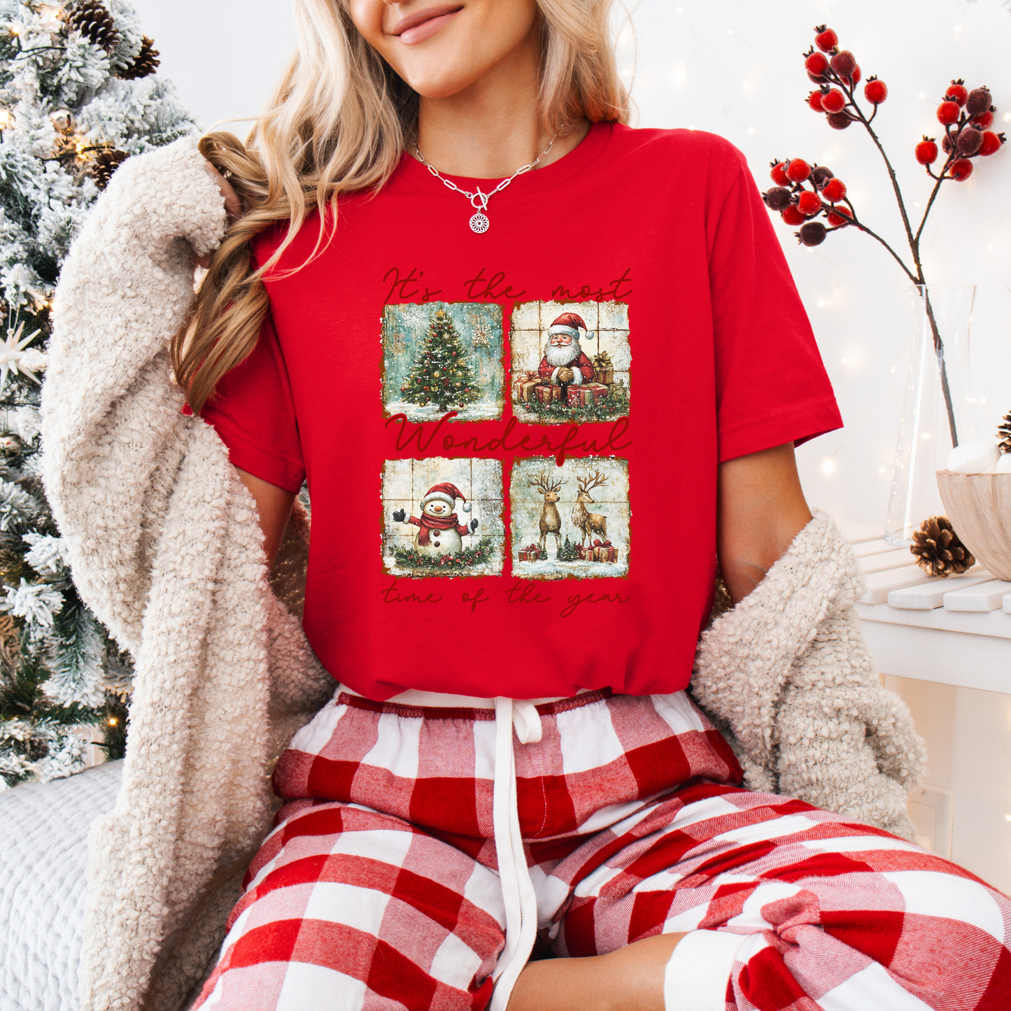 🌟🎅🏼 Vintage Christmas Magic 💫 100% Organic Cotton T-Shirt