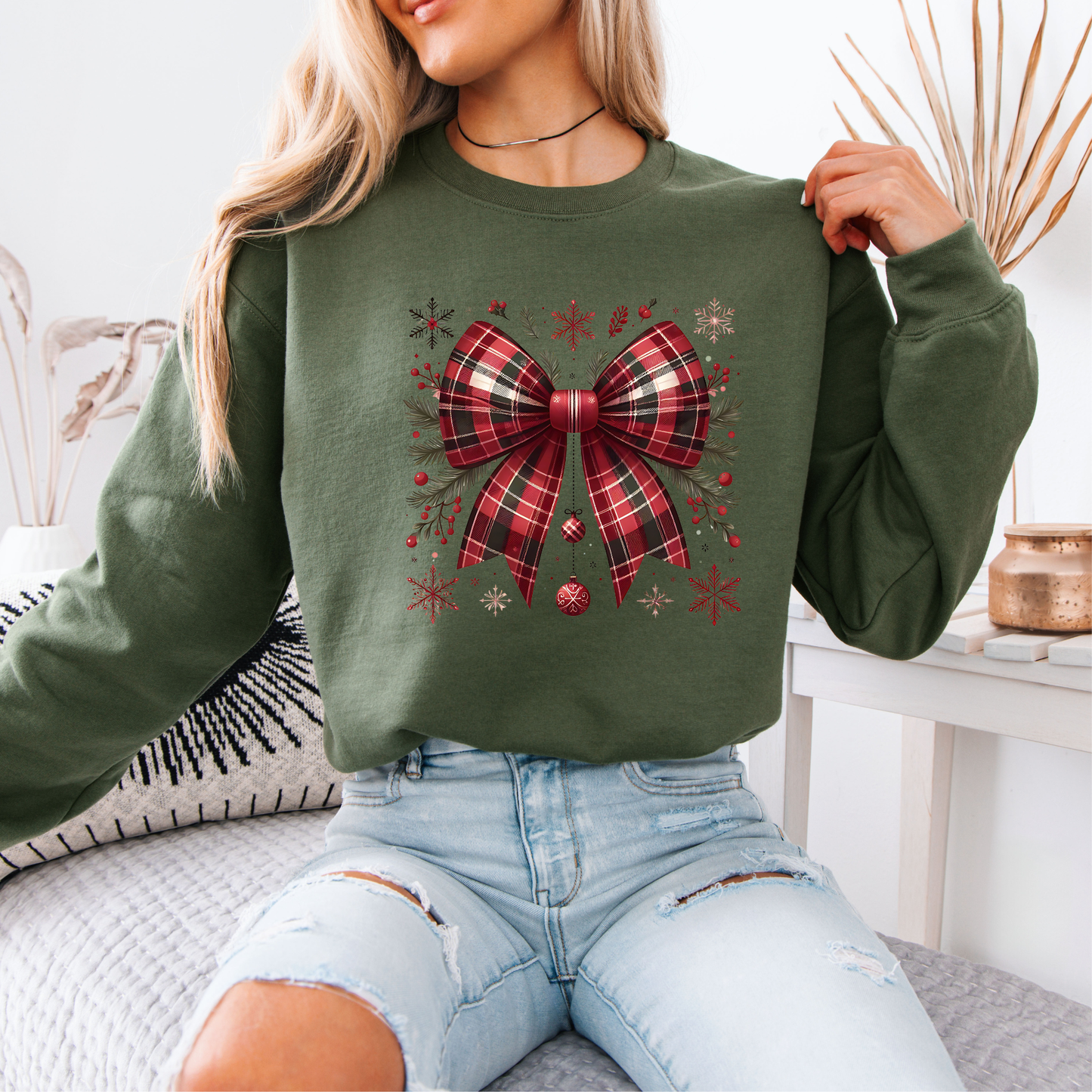 🎀 Cozy Tartan Christmas Bow 🎄🧣  Organic Cotton Sweatshirt