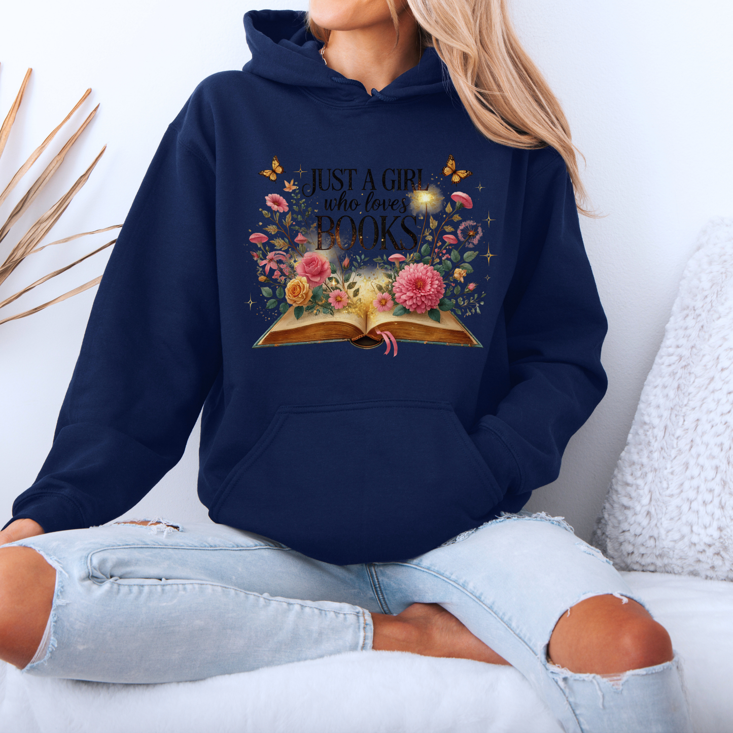 ✨📚 Just a Girl Who Loves Books
Luxuriously Thick Hoodie✨
