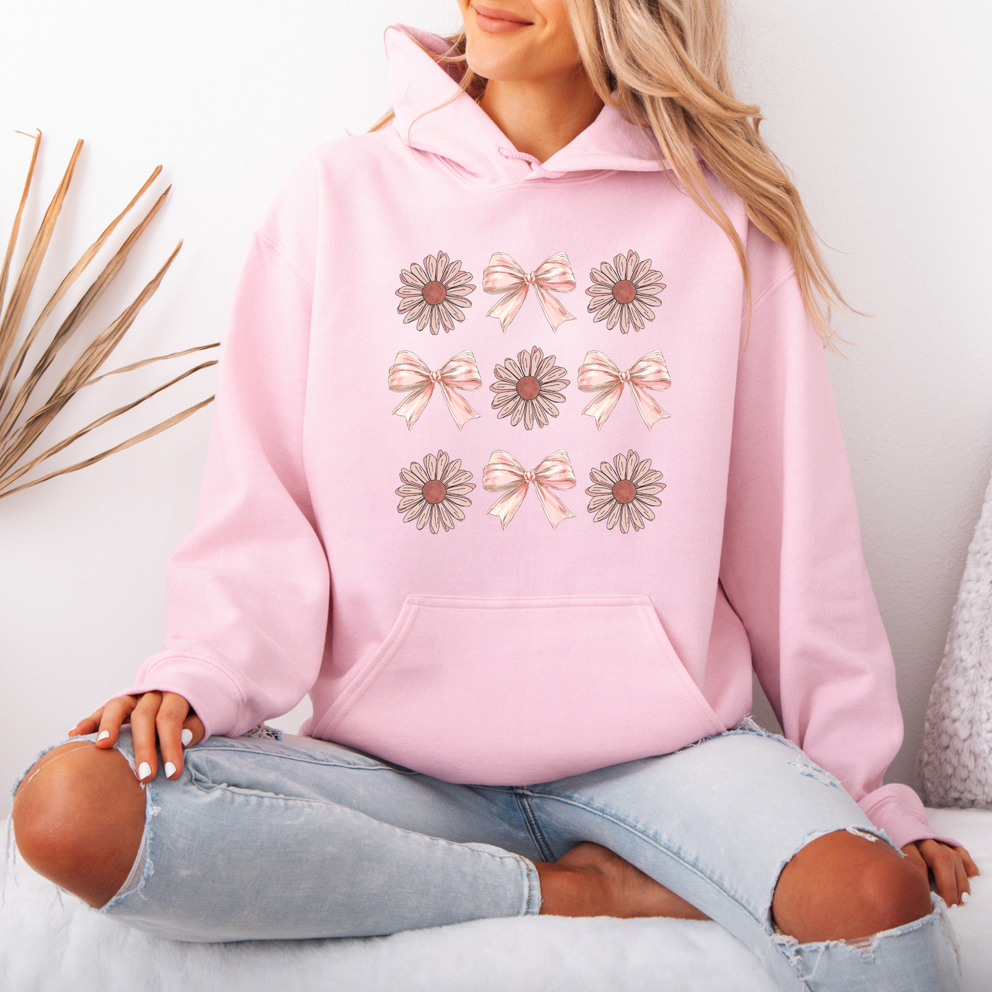 🌸🎀 Daisy & Bows Aesthetic Hoodie – Soft Girl Vibes 🎀🌸