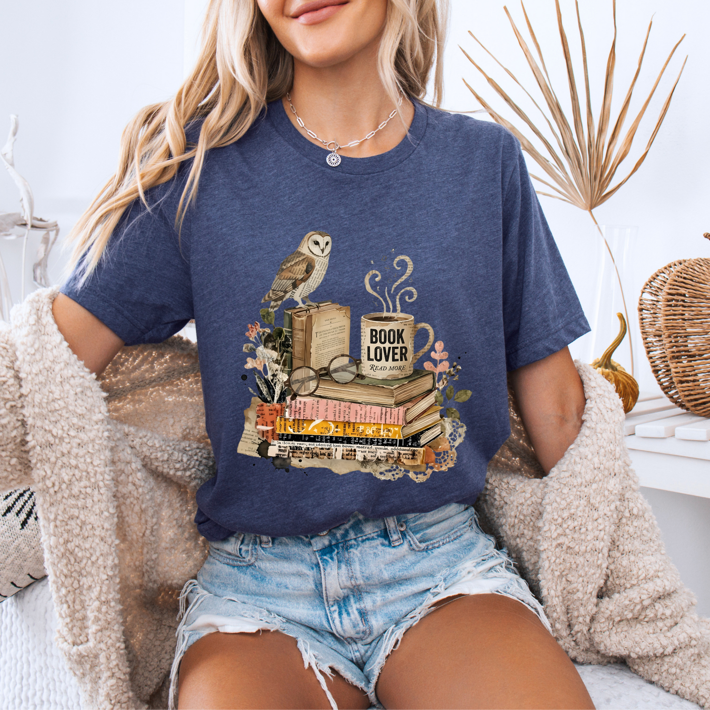 📚🦉Book Lover Vintage Owl t-shirt ☕