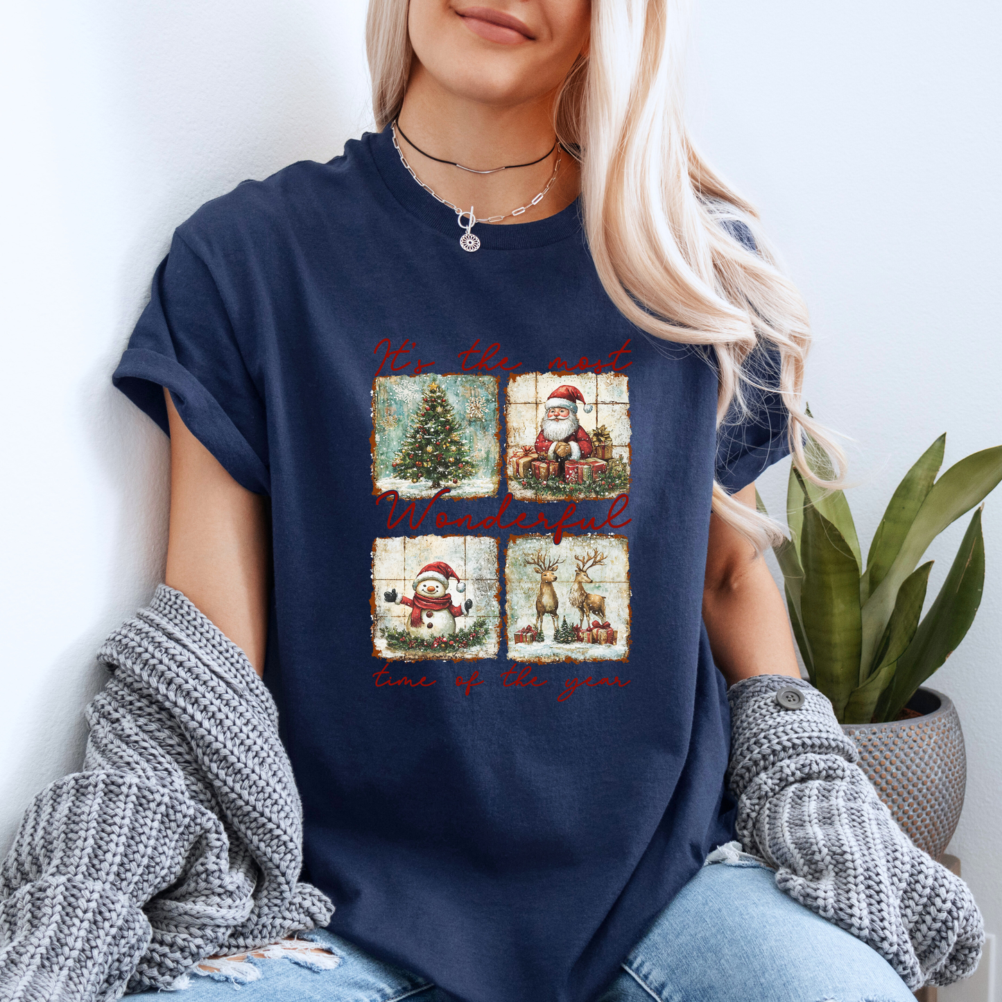 🌟🎅🏼 Vintage Christmas Magic 💫 100% Organic Cotton T-Shirt