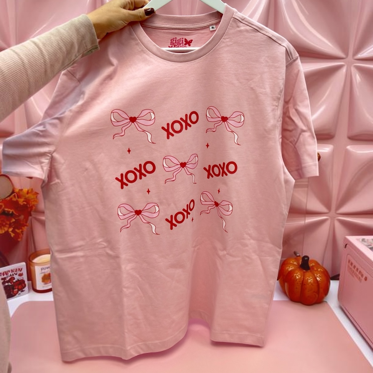 ♥️XOXO Bow Valentine T-Shirt✨