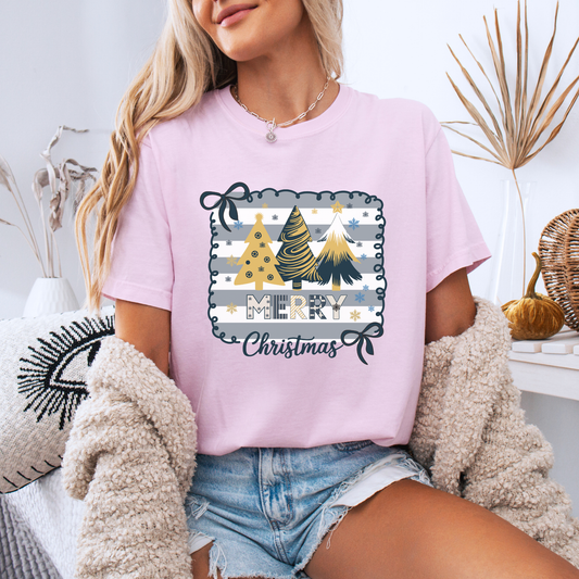 🌟🎁 Golden Merry Christmas 💫  100% Organic Cotton T-Shirt