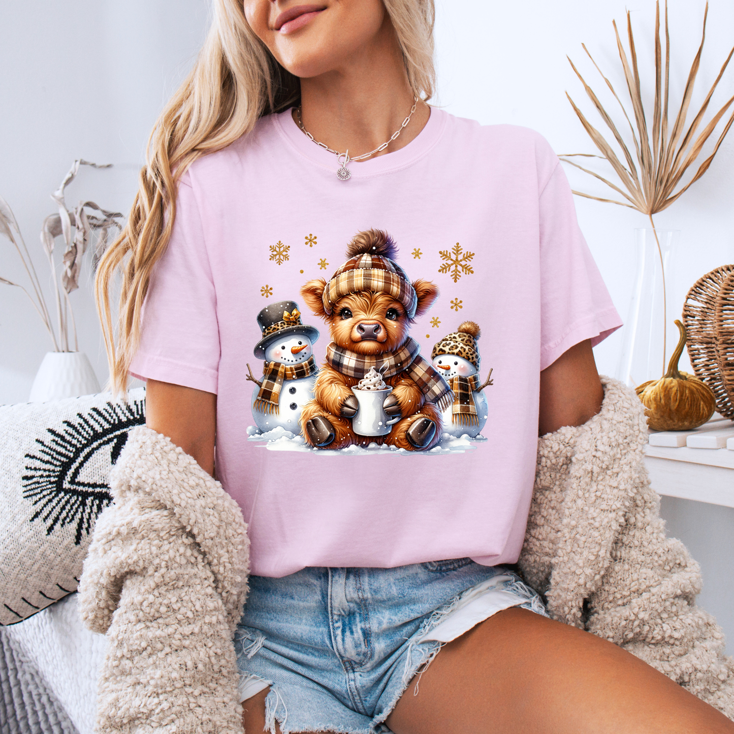 🐮🧣 Cozy Winter Cow 🎄 100% Organic Cotton T-Shirt