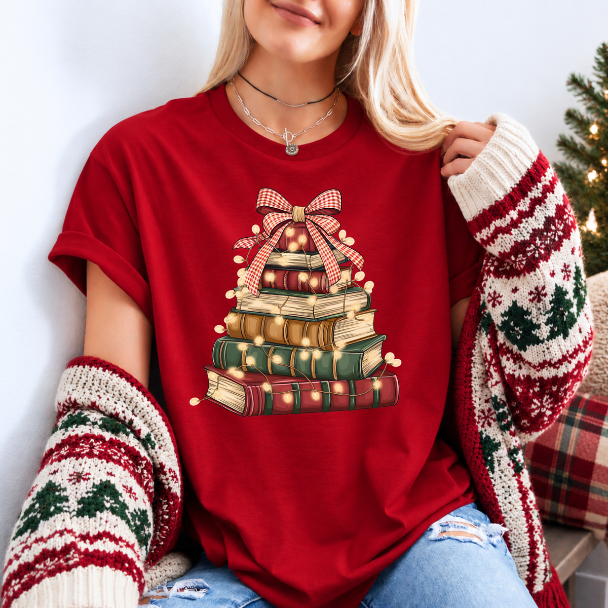 A Very Bookish Christmas 🎄📚| Organic Cotton Christmas T-Shirt