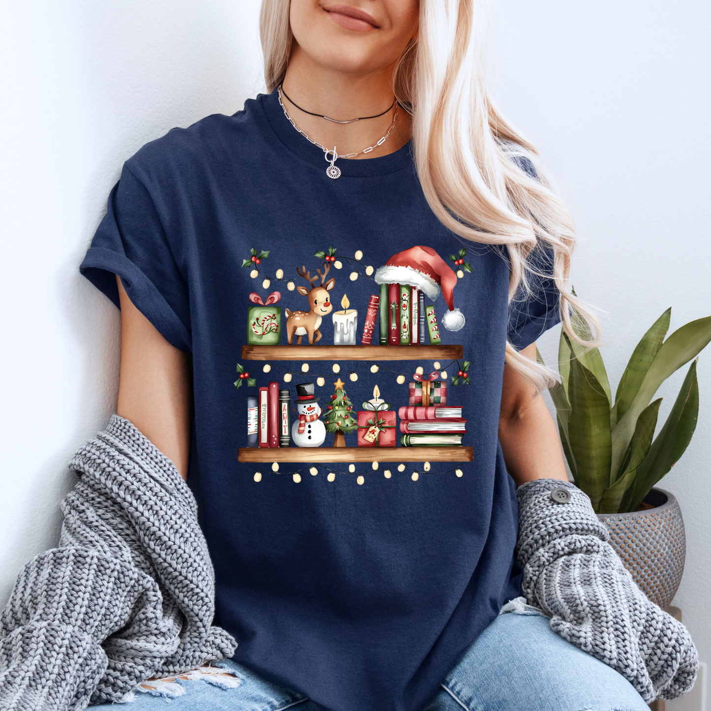 🎄 Cozy Christmas Bookshelf 100% Organic Cotton T-Shirt 📚✨