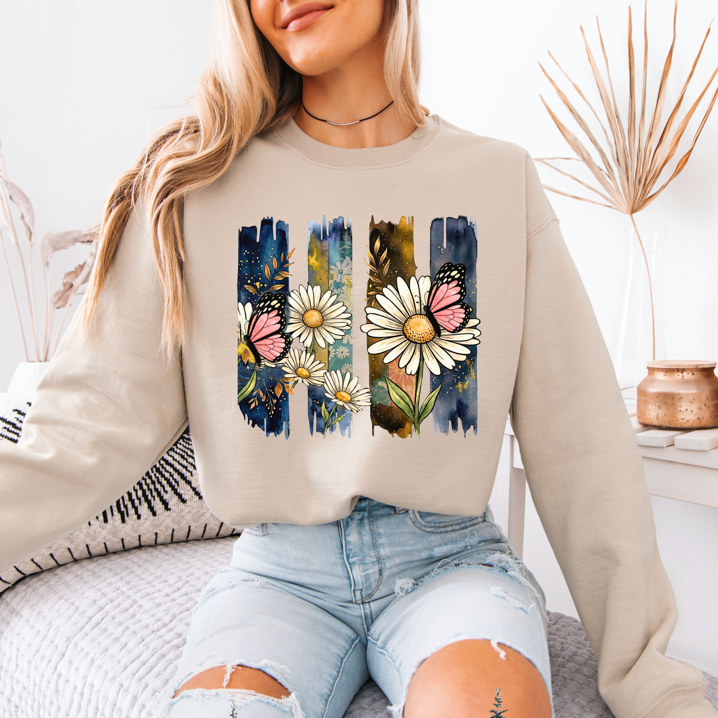 Midnight Daisy Butterfly 🌙🦋 Sweatshirt