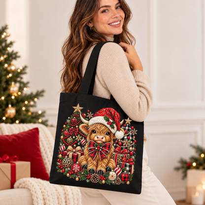 Moo-rry Christmas Highland Cow 🐮🎄 Christmas Tote Bag