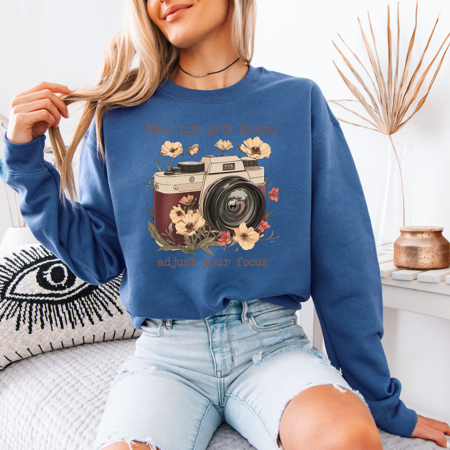 📸🌸 Adjust Your Focus✨
Organic Cotton Sweatshirt