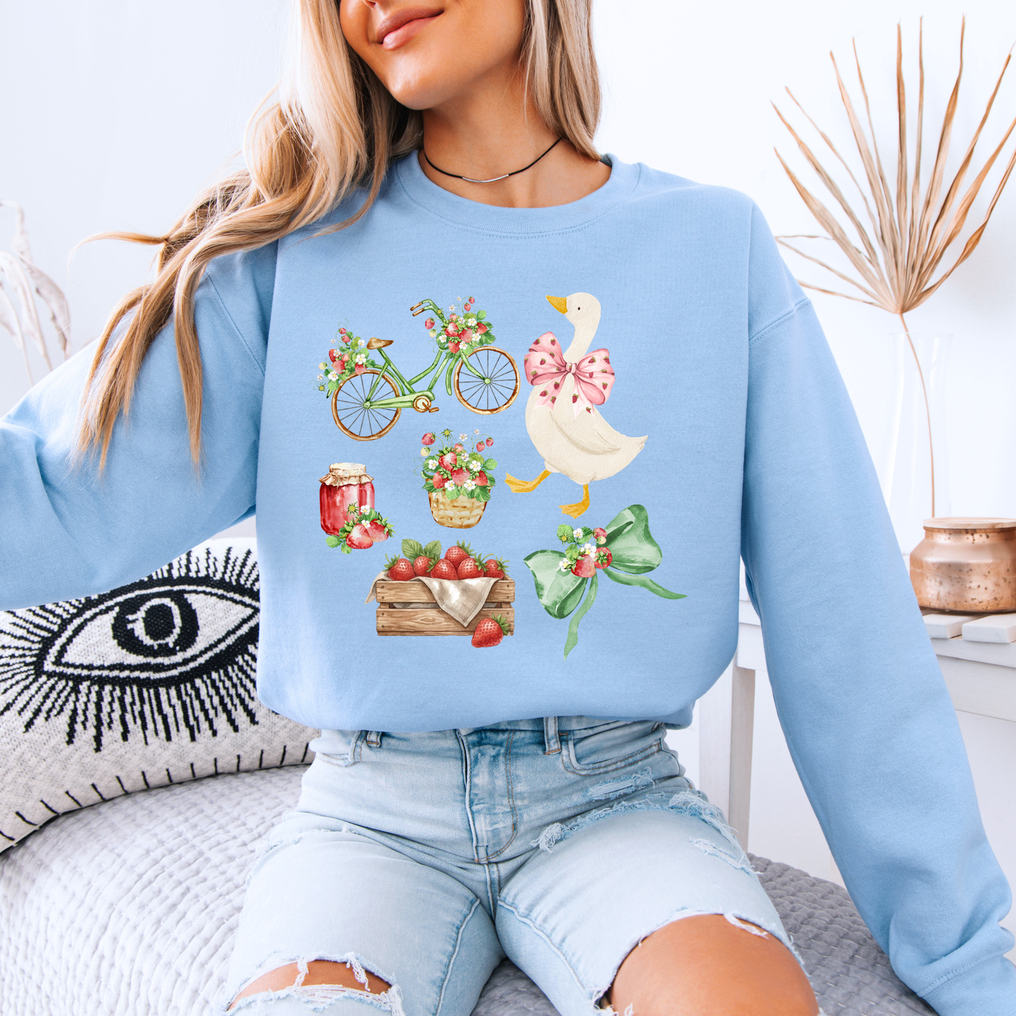 Strawberry Goose Cottage 🍓🪿 Sweatshirt
