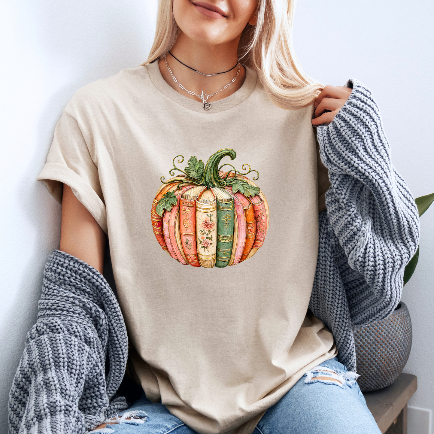 📚 Bookish Pumpkin Autumn T-Shirt 🎃🌸