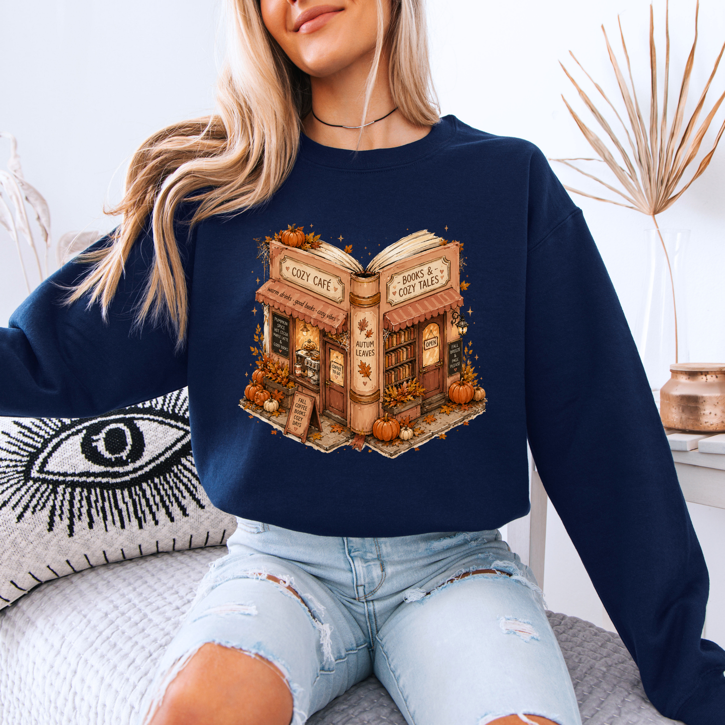 📚🍂 Cozy Café & Books Autumn Sweatshirt ☕🎃