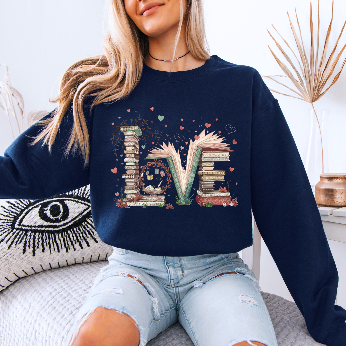 Book Lover “LOVE” Graphic Sweatshirt 📚❤️