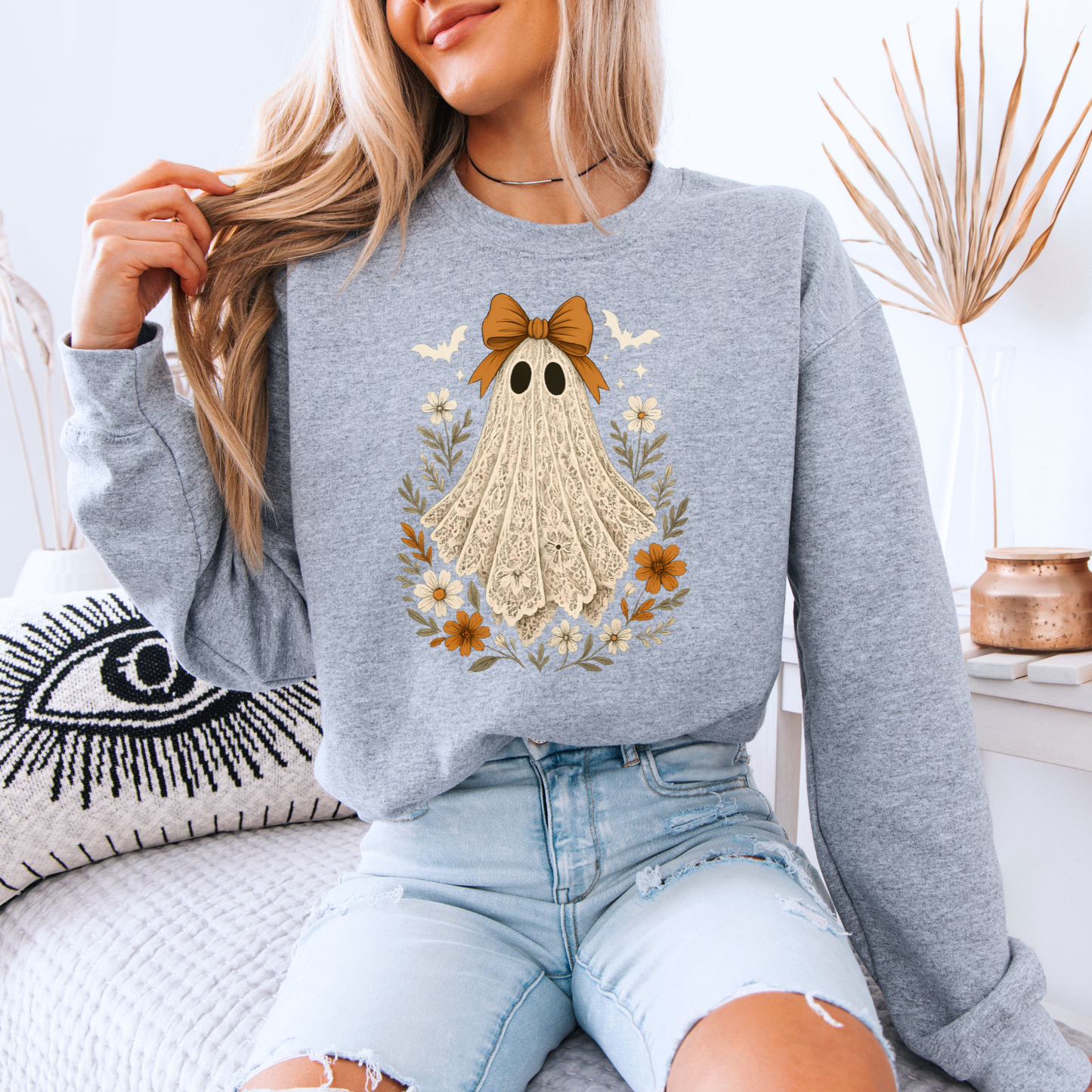 👻🎀 Vintage Lace Ghost Floral Sweatshirt 🌸🍂✨