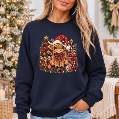 Moo-rry Christmas Highland Cow 🐮🎄🎀 Cosy Christmas Sweatshirt