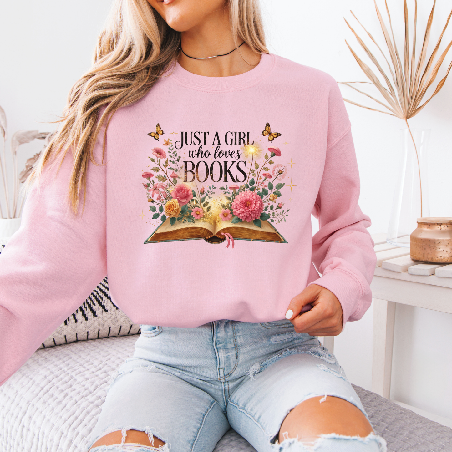 ✨📚 Just a Girl Who Loves Books 
Organic Cotton Sweatshirt