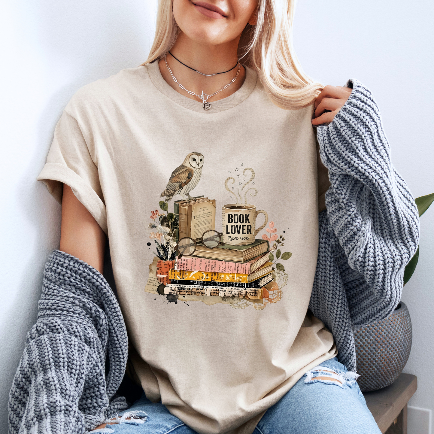 📚🦉Book Lover Vintage Owl t-shirt ☕