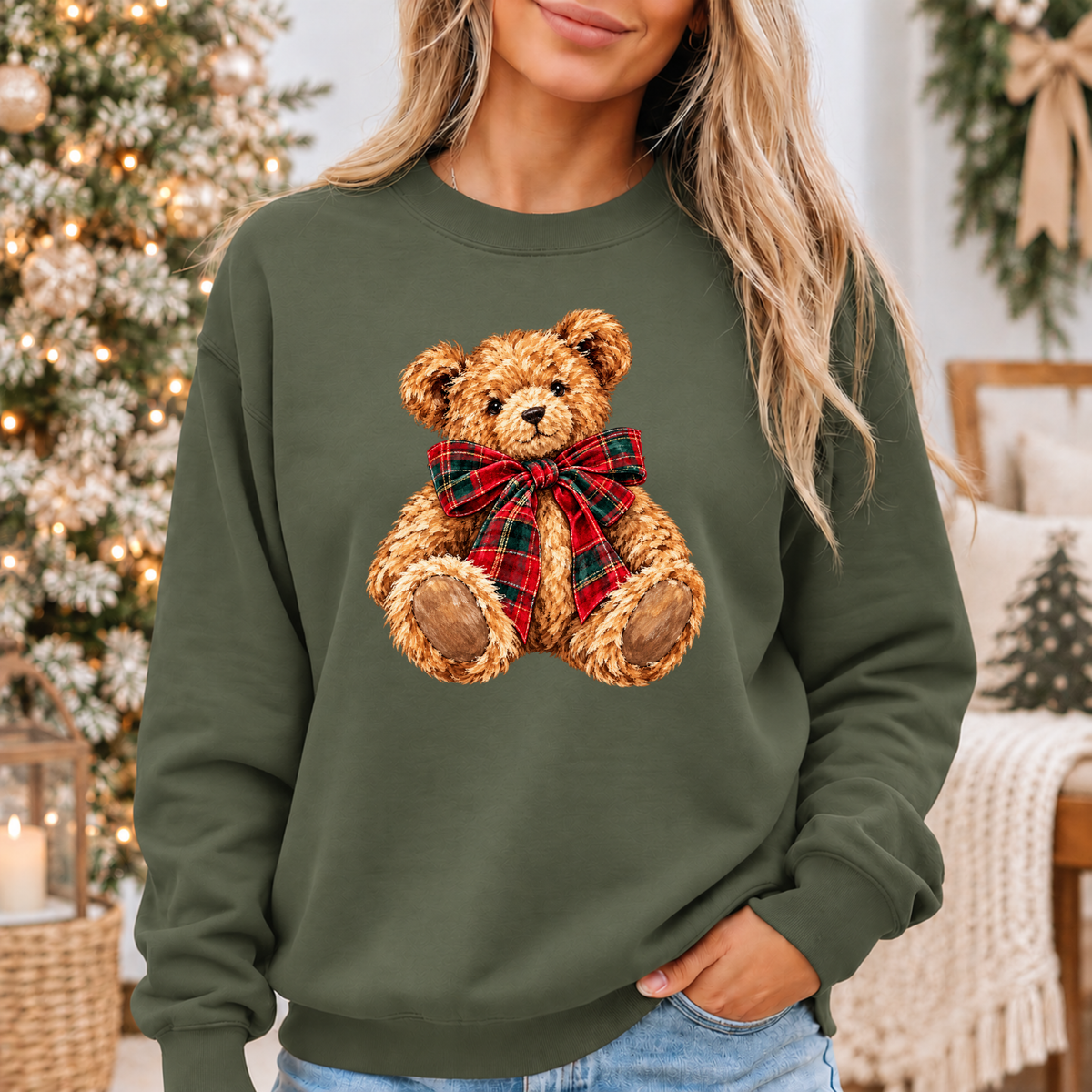 The Cutest Little Christmas Teddy 🧸🎄🎀 Cosy Christmas Sweatshirt