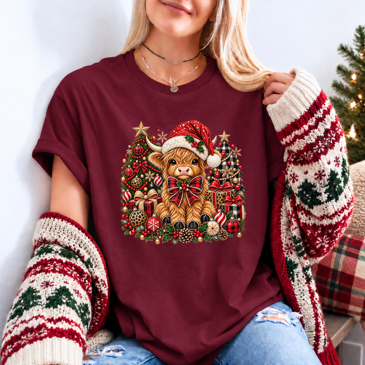 Moo-rry Christmas Highland Cow 🐮🎄🎀 Organic Cotton Christmas T-Shirt