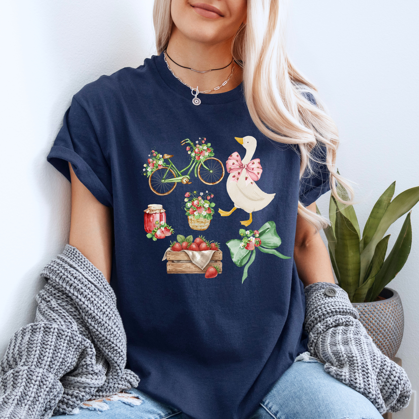 Strawberry Goose Cottage 🍓🪿 t-shirt 100% Organic Cotton