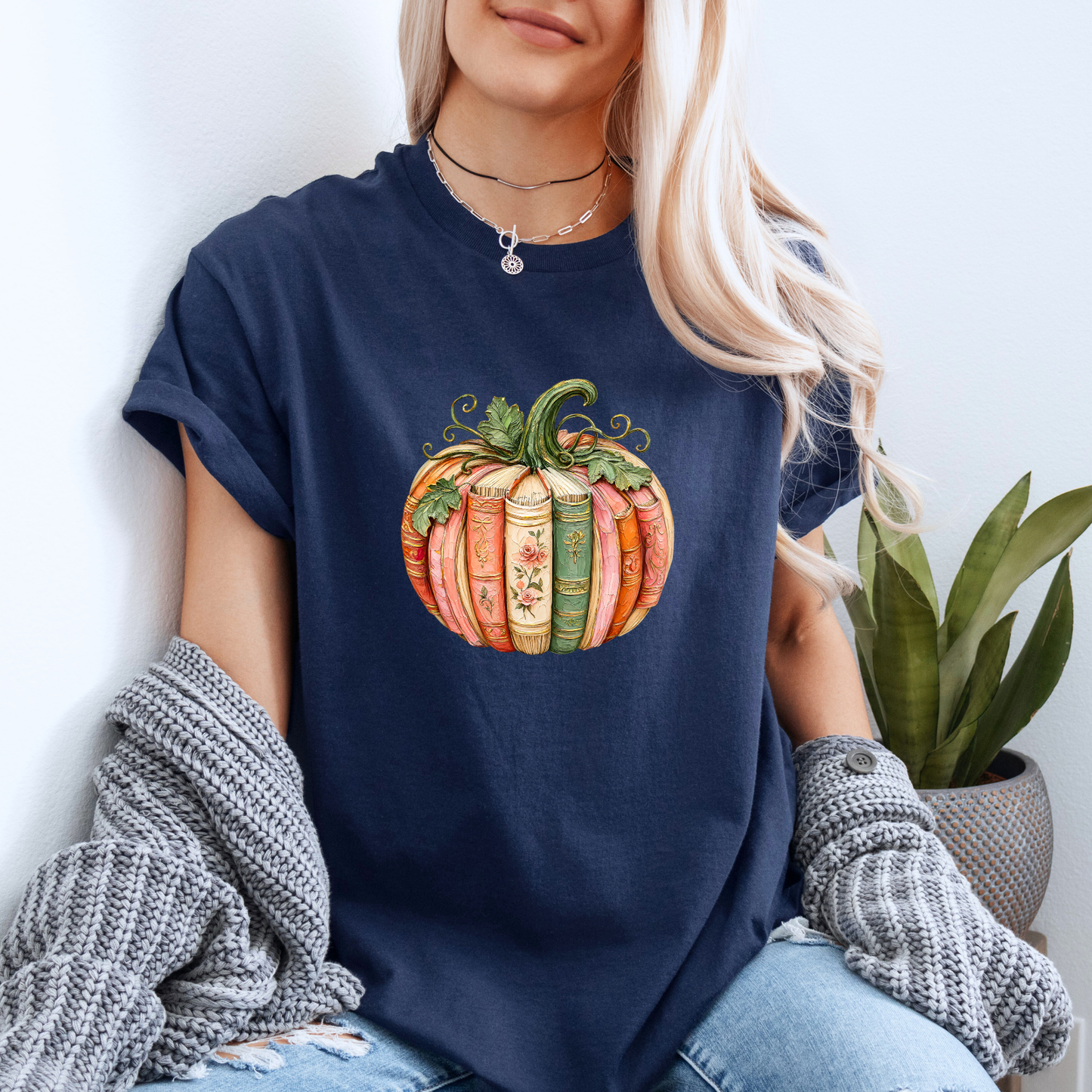 📚 Bookish Pumpkin Autumn T-Shirt 🎃🌸