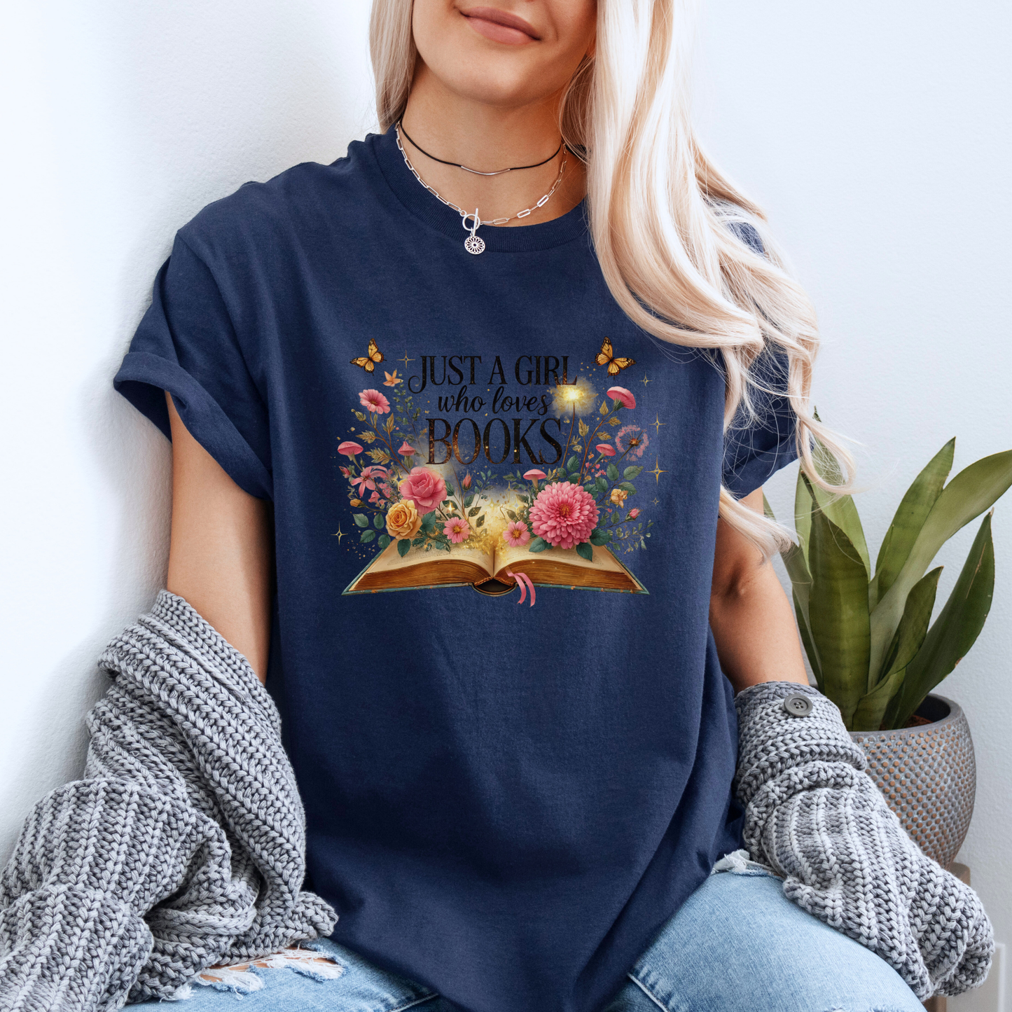 ✨📚Just a Girl Who Loves Books 
 100% Organic Cotton T-Shirt