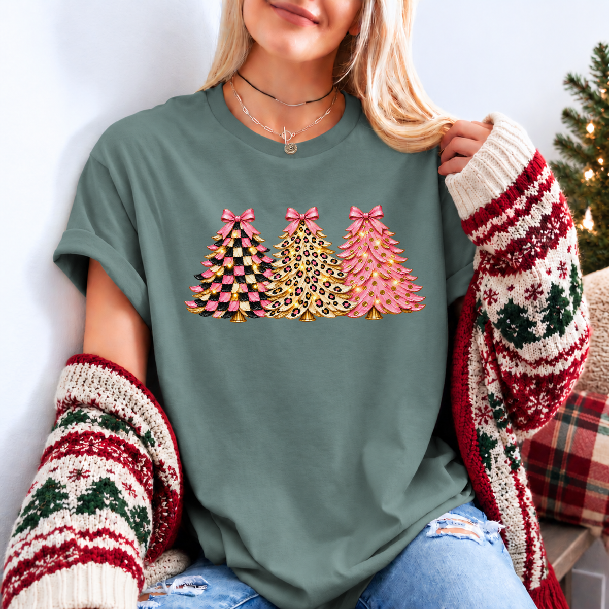 Pink, Wild & Bow-tiful Christmas Trees 🎀🎄✨ Organic Cotton Christmas T-Shirt