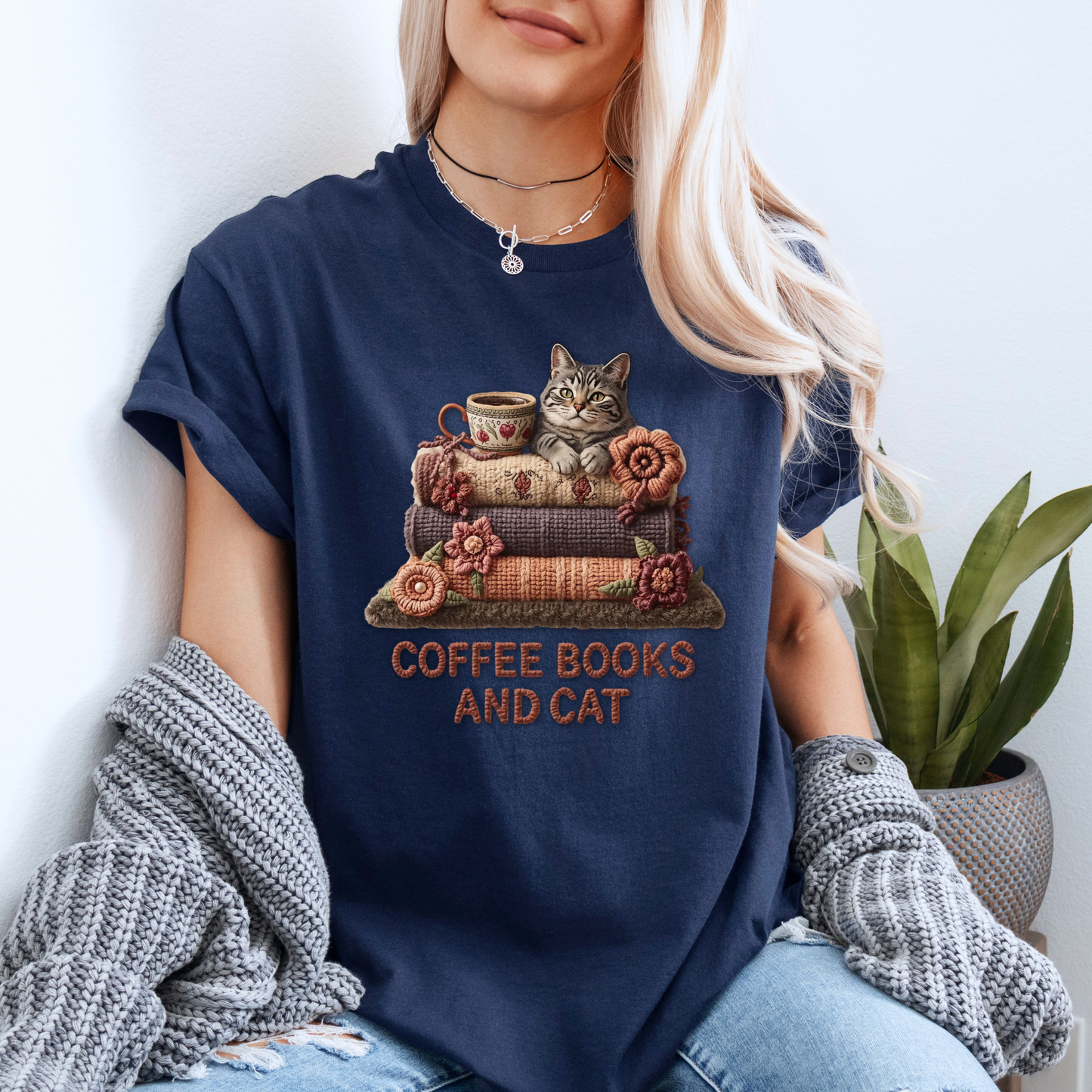 🧶✨ Coffee, Books & Cat Cozy🐱📚

100% Organic Cotton T-Shirt