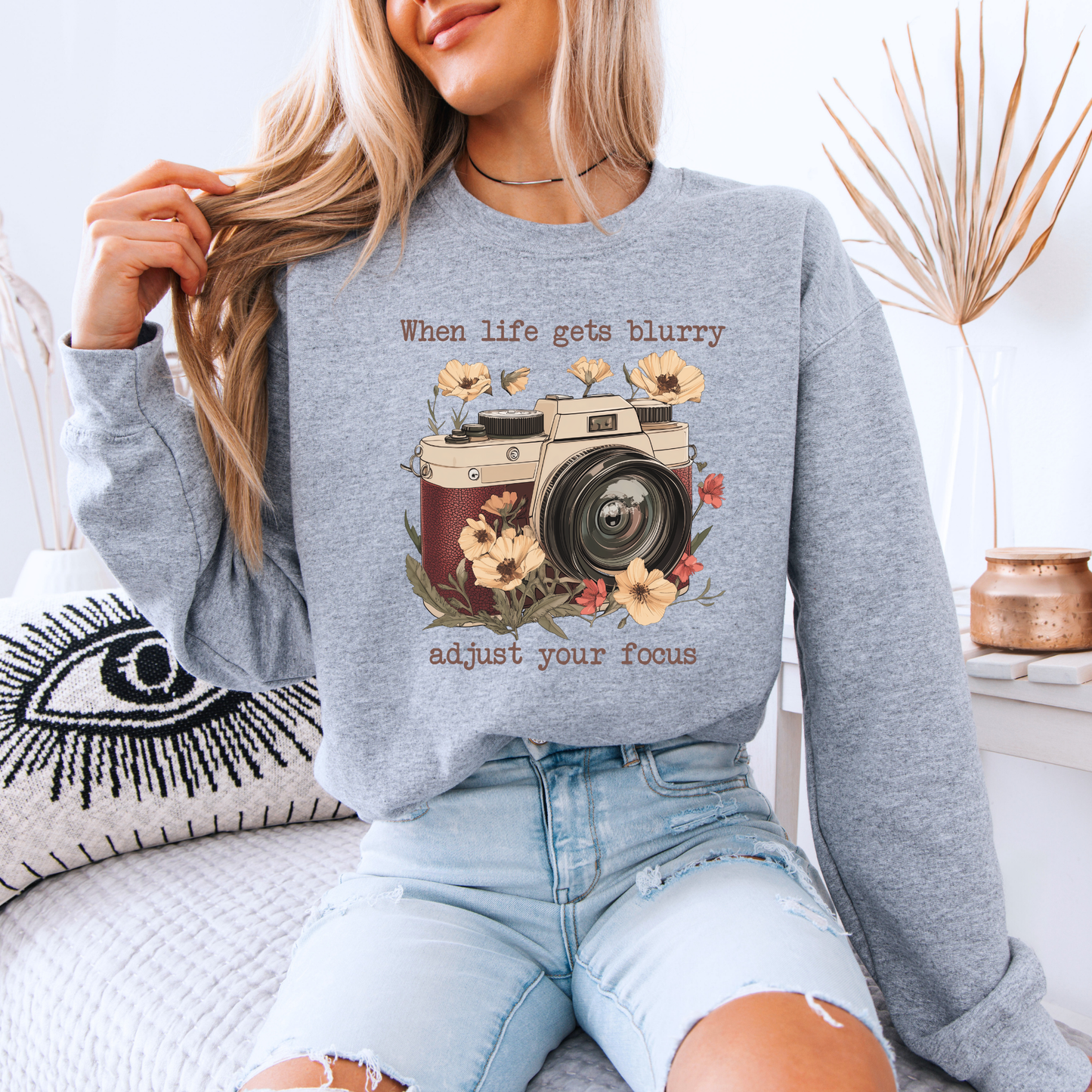 📸🌸 Adjust Your Focus✨
Organic Cotton Sweatshirt
