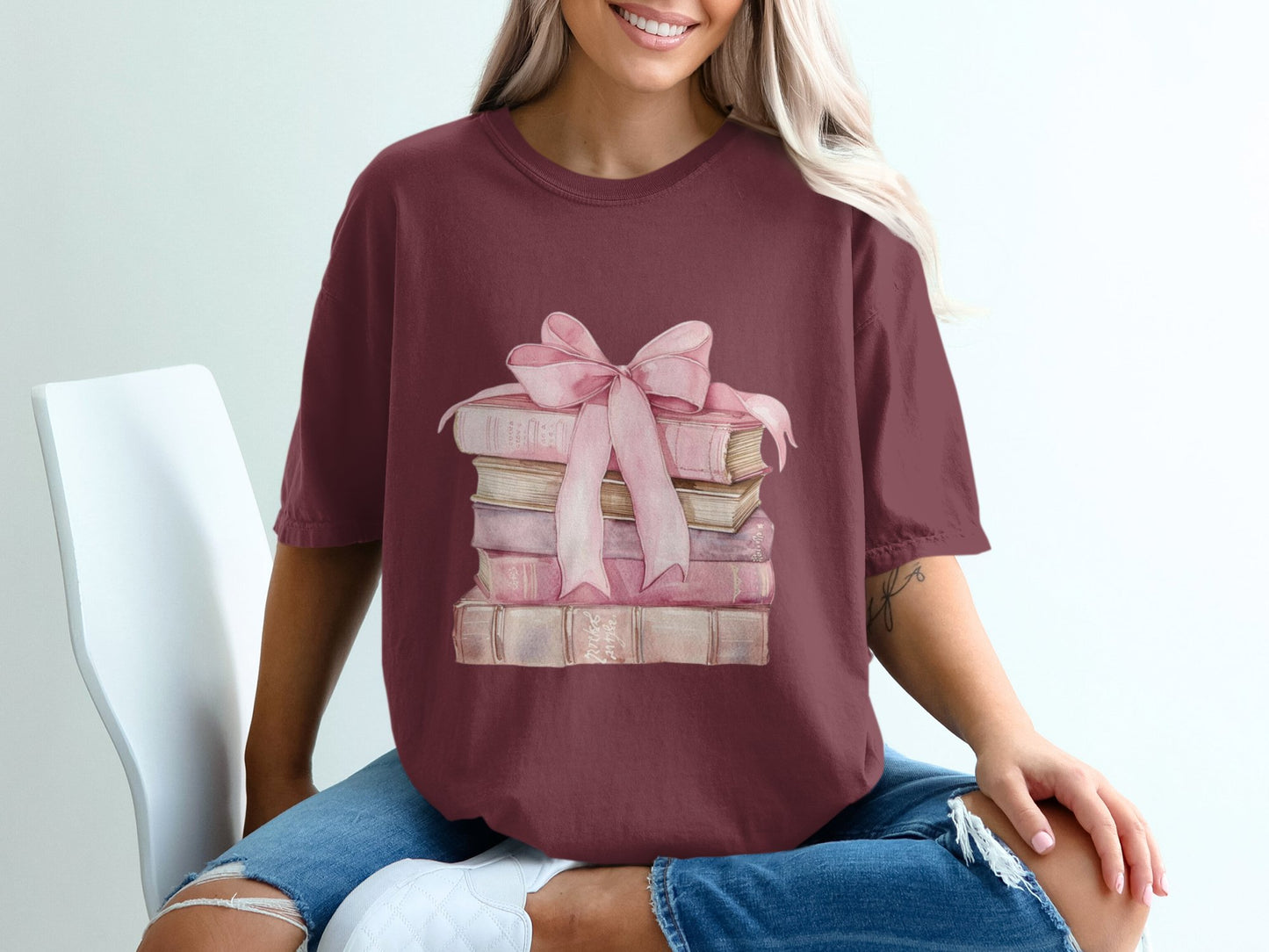 Books and bow T-shirt 100% Organic Cotton