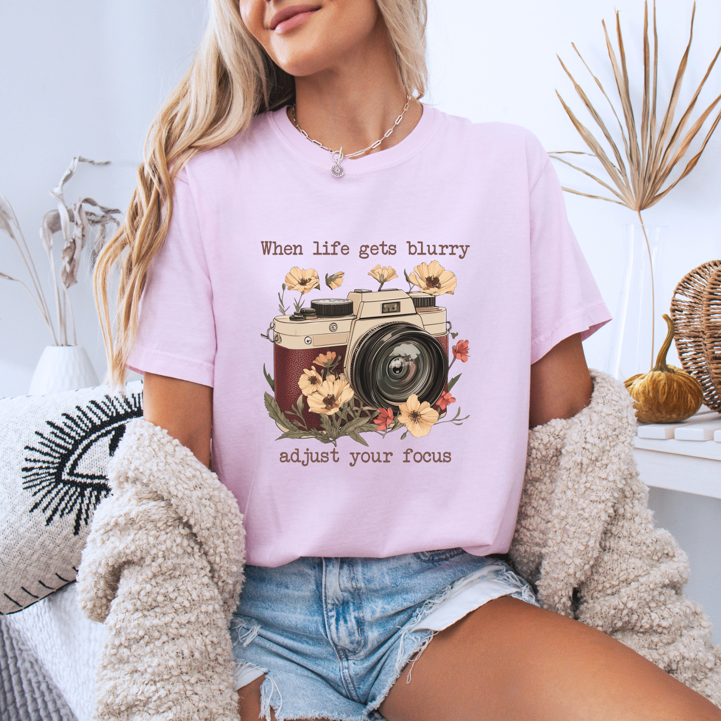 📸🌸 Adjust Your Focus✨
100% Organic Cotton T-Shirt