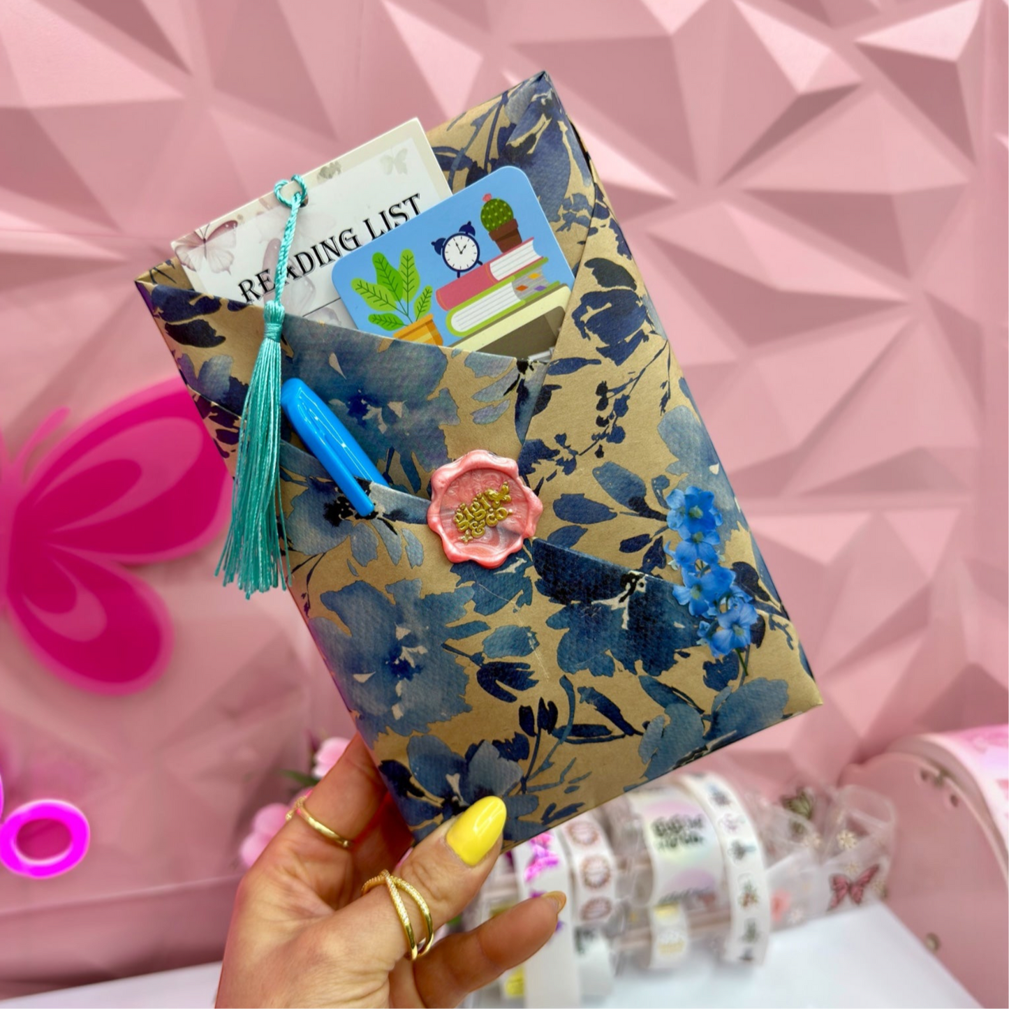 Reading Is Dreaming” Bookish Gift Box 🌸📚✨