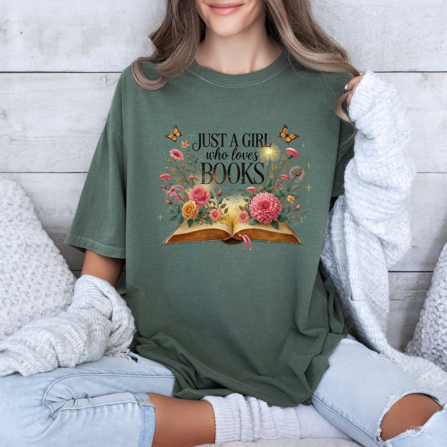 ✨📚Just a Girl Who Loves Books 
 100% Organic Cotton T-Shirt