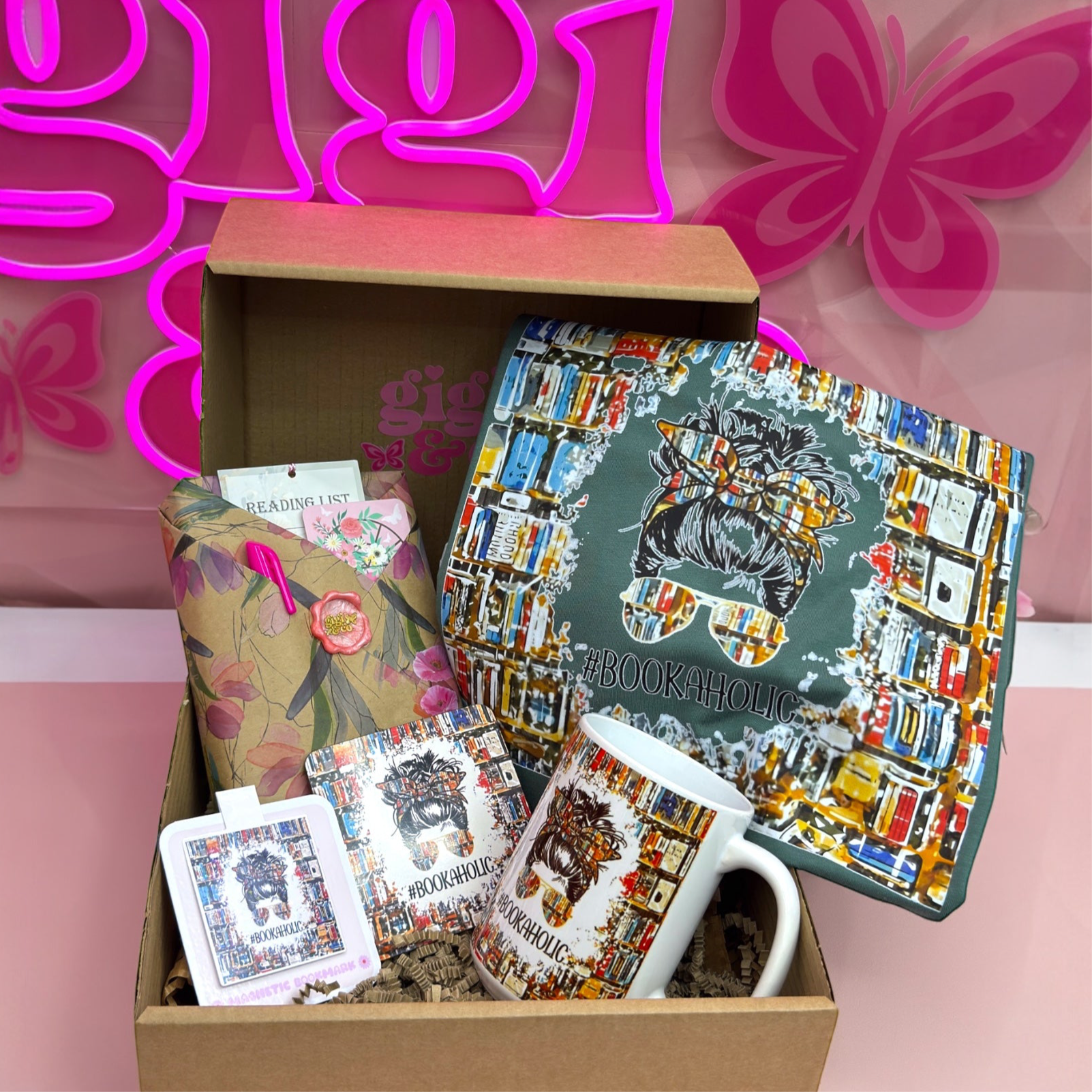 Bookaholic Reader’s Dream Bundle 📚💖☕
