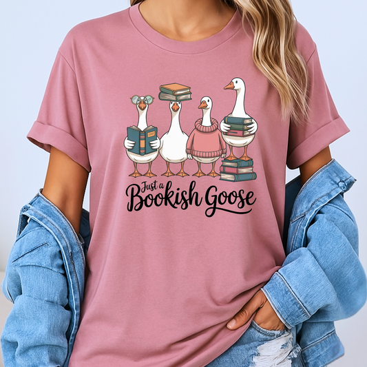 📚🪿 Cozy Book Lover Goose 
100% Organic Cotton T-Shirt