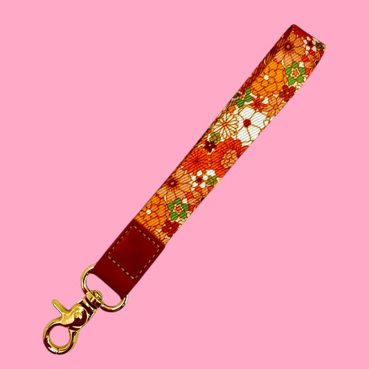 Sunset Bloom Wristlet 🌼✨