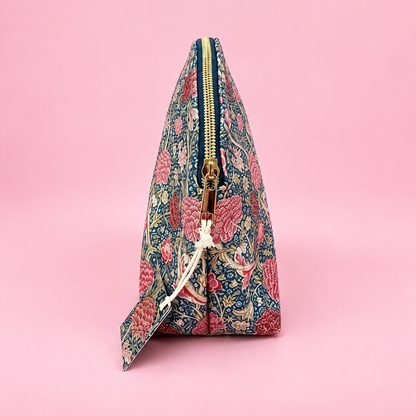🌸 William Morris Cray Floral Cosmetic Bag 🌸