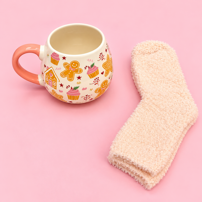 🎀 Pink Gingerbread Christmas Mug & Cosy Socks Set 17oz🎄