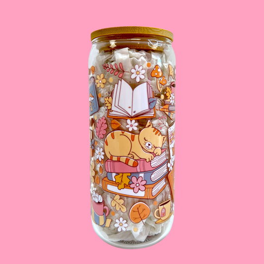 📚🍁 Cozy Reads & Fall Dreams – 20oz Glass Cup 🐱☕🍄