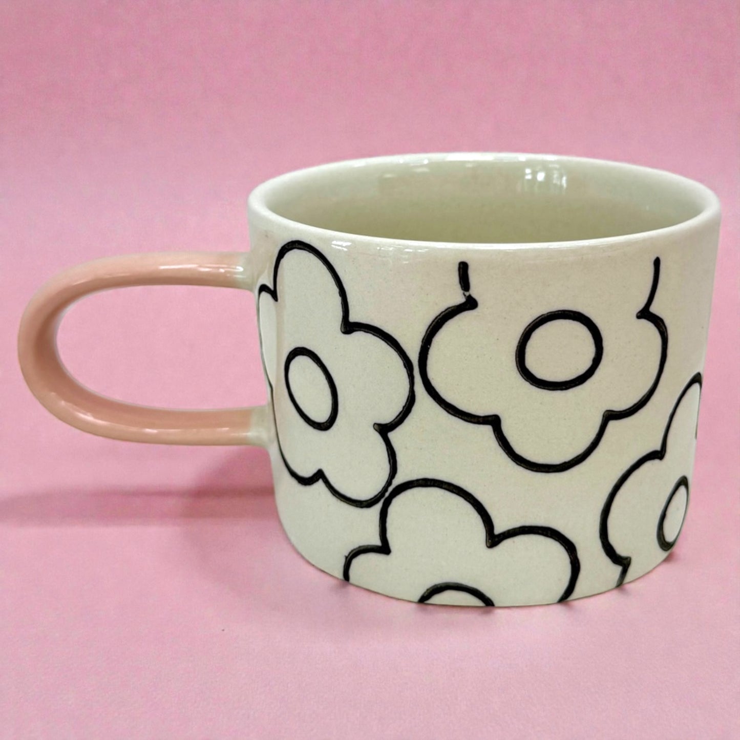🌸 Daisy Bloom Ceramic Mug✨