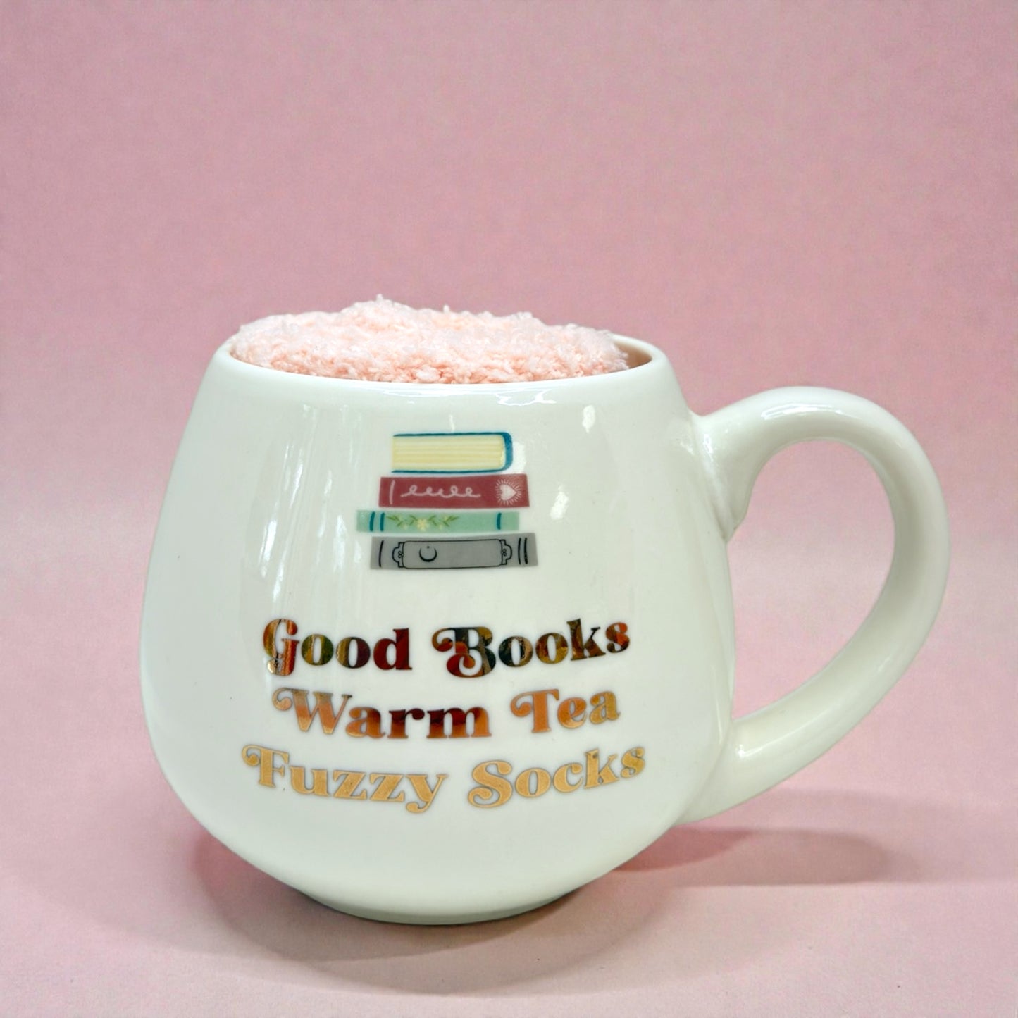 📚 Good Books Warm Tea 15oz Mug | Cozy Reader Gift with Fuzzy Socks ☕✨
