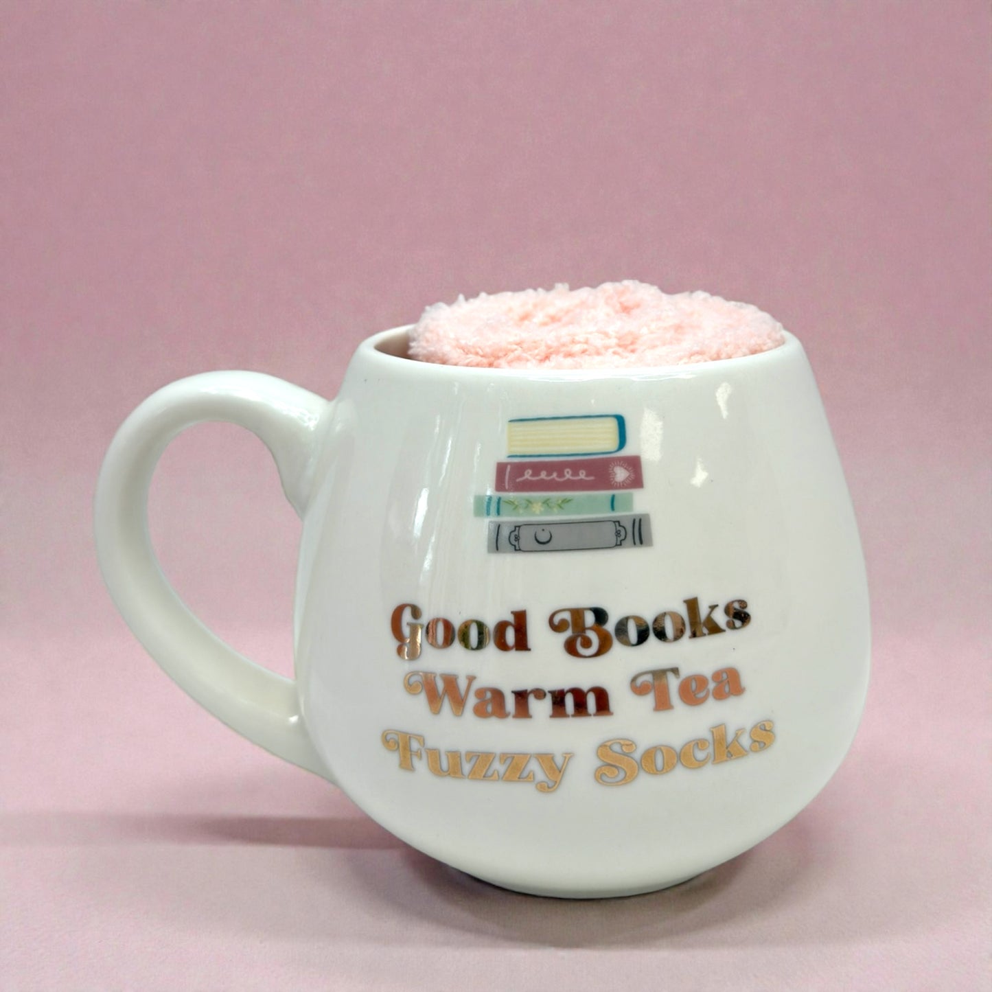 📚 Good Books Warm Tea 15oz Mug | Cozy Reader Gift with Fuzzy Socks ☕✨