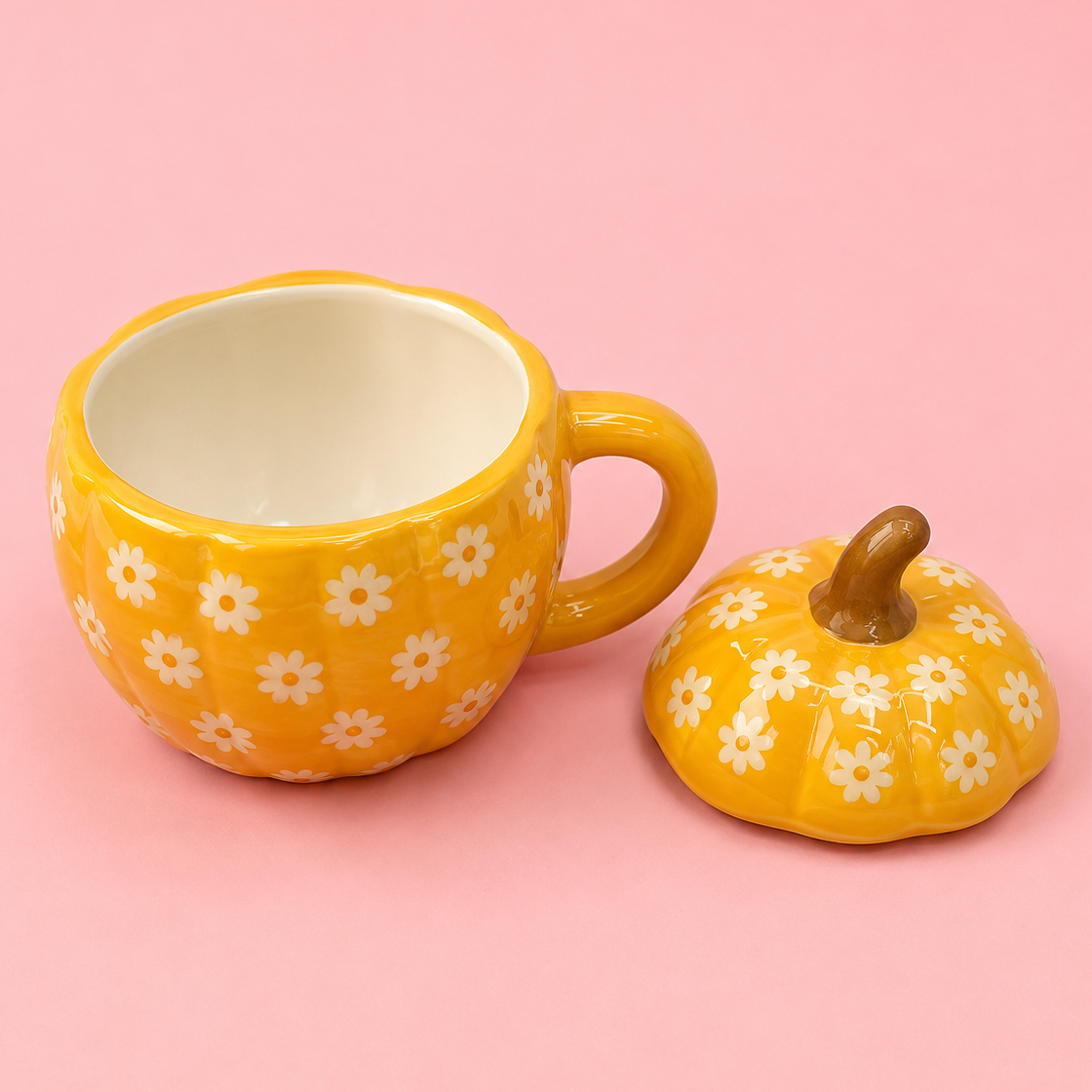 🎃🌼 Daisy Pumpkin Ceramic Mug with Lid 17oz