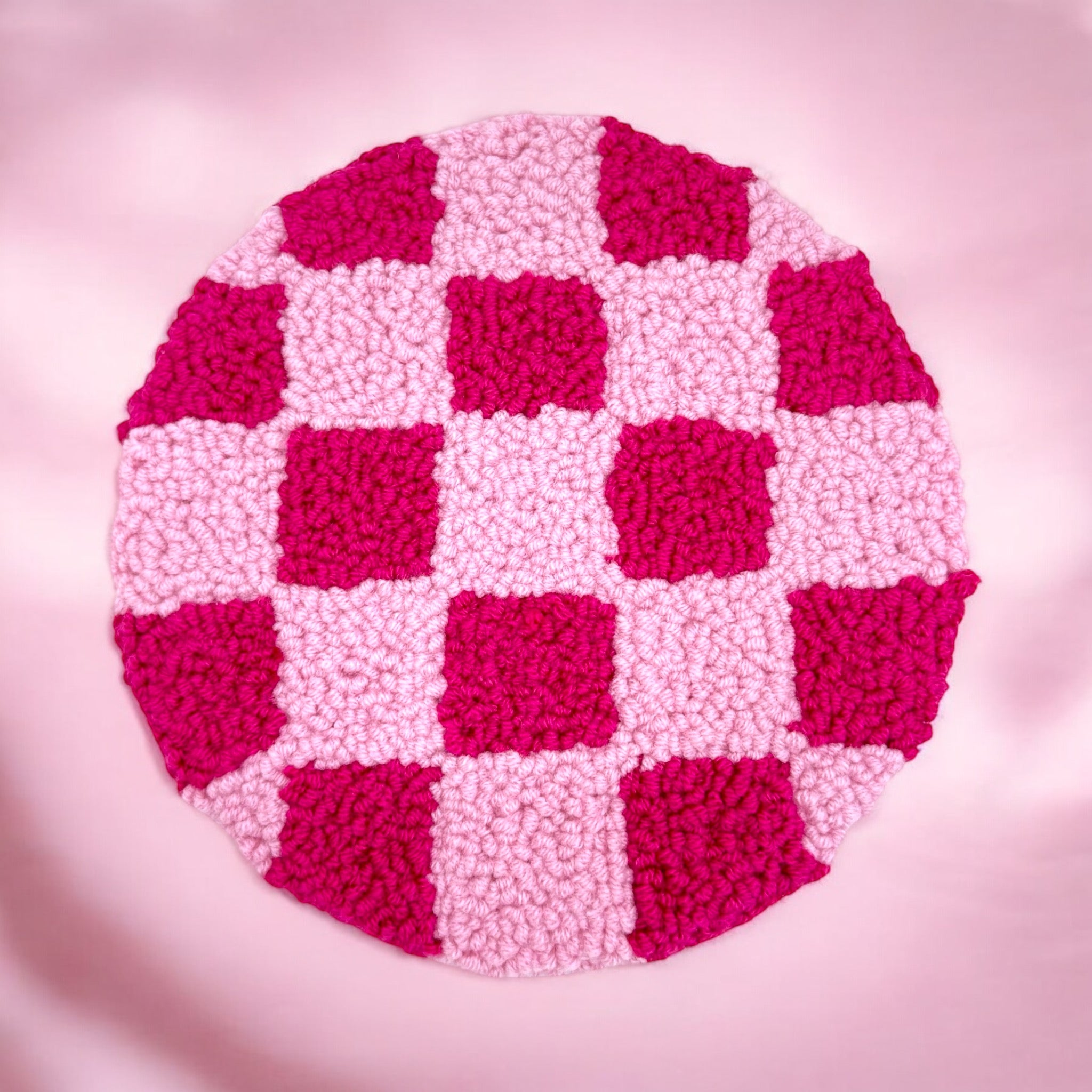 Pink Checkerboard Mug Rug 💕🧶