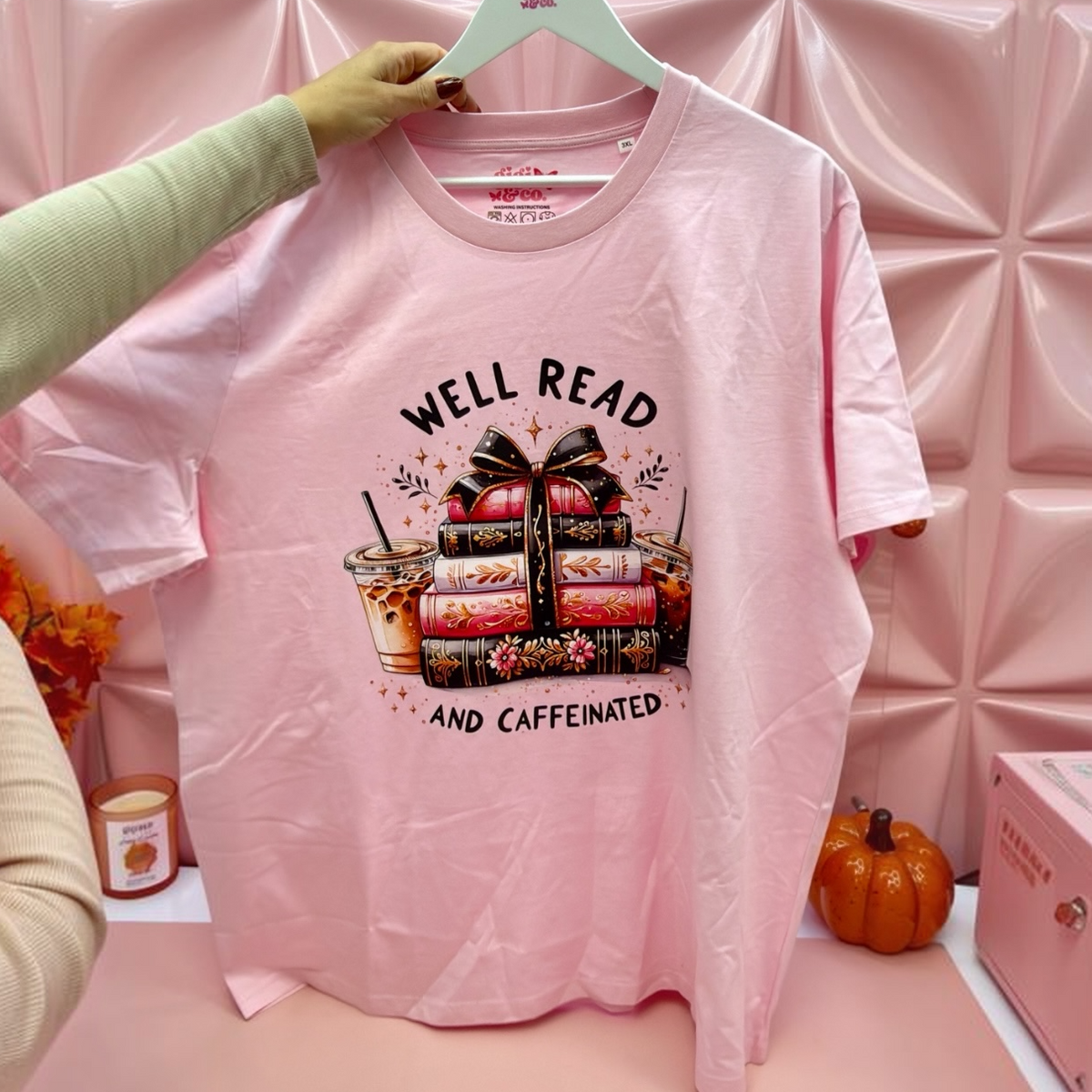 📚Well Read & Caffeinated Bookish T-Shirt💖
