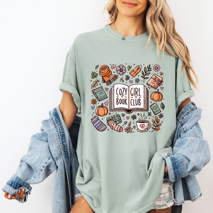 Cozy Book Girl Club Tee 📚✨ T-shirt 100% Organic Cotton
